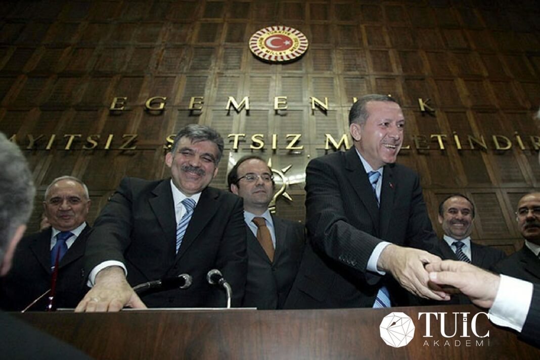 Mehmet Bülent Uludağ ile Türkiye’de Anayasa ve Sistem Tartışmaları Üzerine Söyleşi
